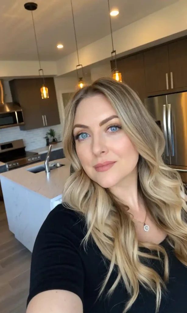 Abby selfie photo