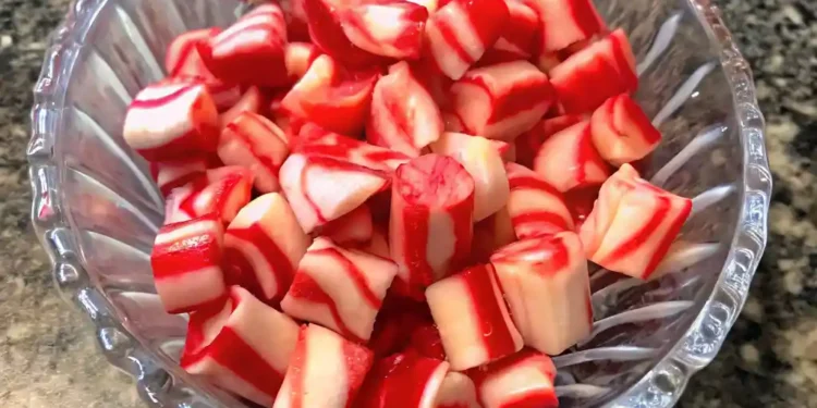 Easy Soft Christmas Peppermints (Melt-in-Your-Mouth!)