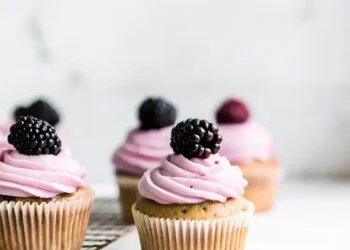 Blackberry Earl Grey Cupcakes