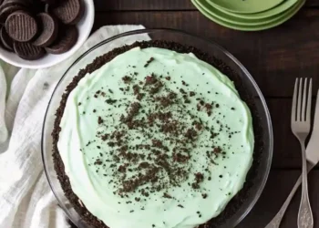 Grasshopper Pie (The Ultimate Creamy Mint Chocolate Recipe)
